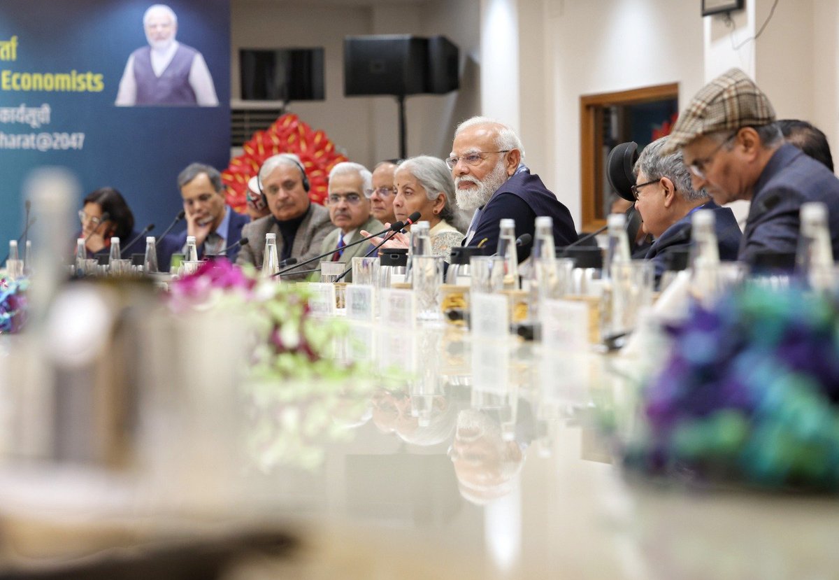 Narendra Modi tweet media