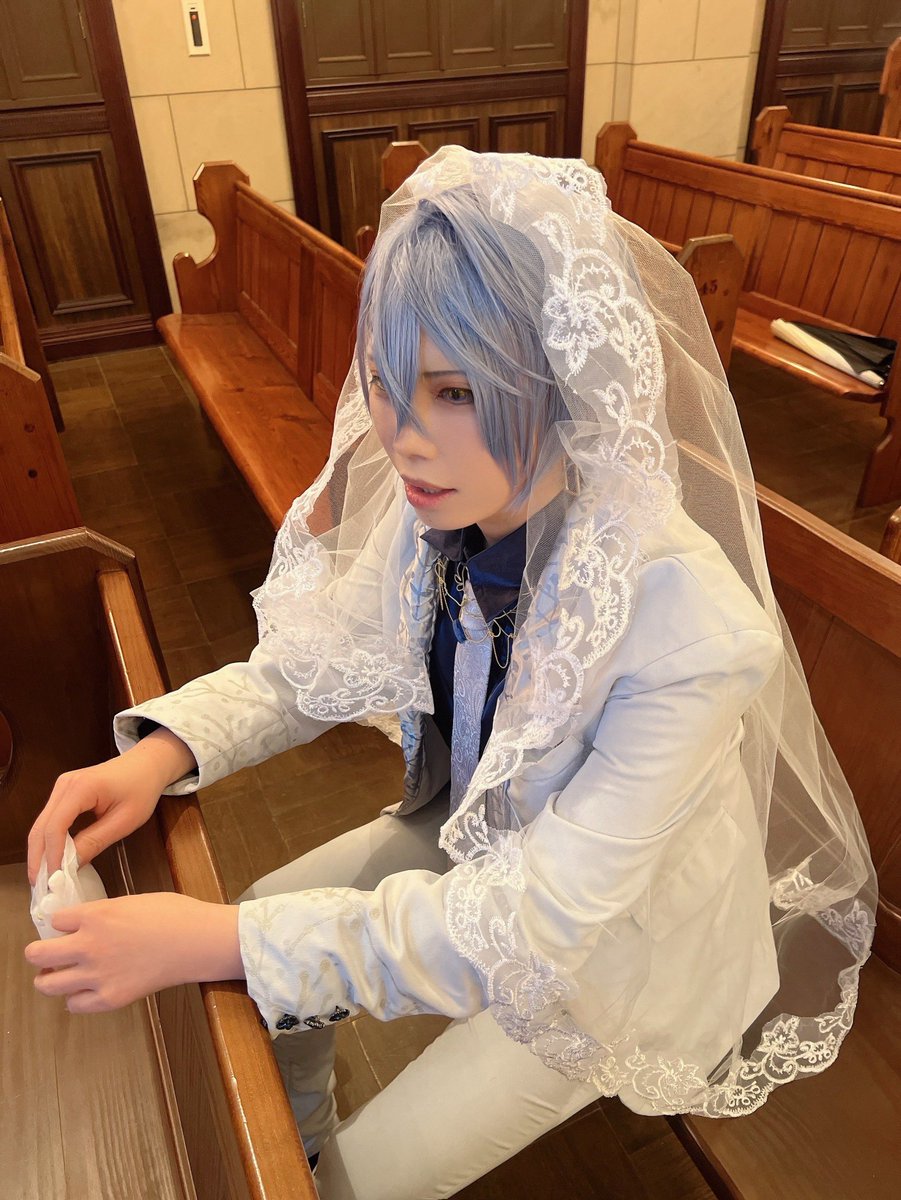 2025コス納めは結婚式(no新婦)して終わってました、事後報告
待機中に小道具ベールで飾り付けられた