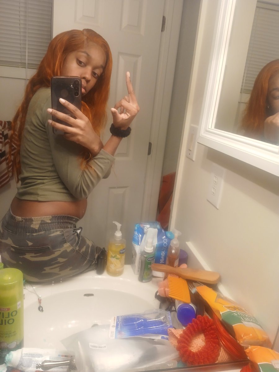 DripgoddessK's tweet photo. Pregnant and glowing ✨️ https://t.co/vLoSjDwMAw