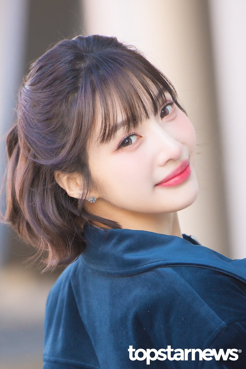 TSN_PHOTO's tweet image. [HD포토] 레드벨벳 조이, ‘2025년 마지막 날에 만난 러블리 조이’ (동물농장 출근길) #조이 #JOY #레드벨벳 #RedVelvet #동물농장 #출근 #퇴근 #프리뷰 topstarnews.net/news/articleVi… &amp;lt;- Original Photo