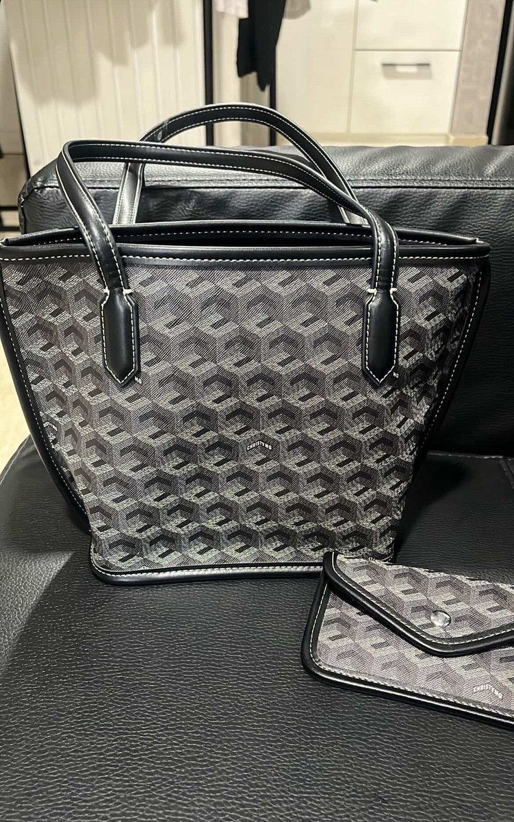 catchie🐳 tweet media