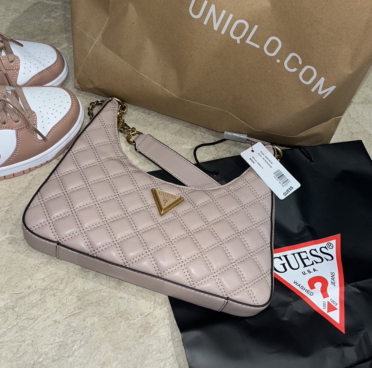 catchie🐳 tweet media