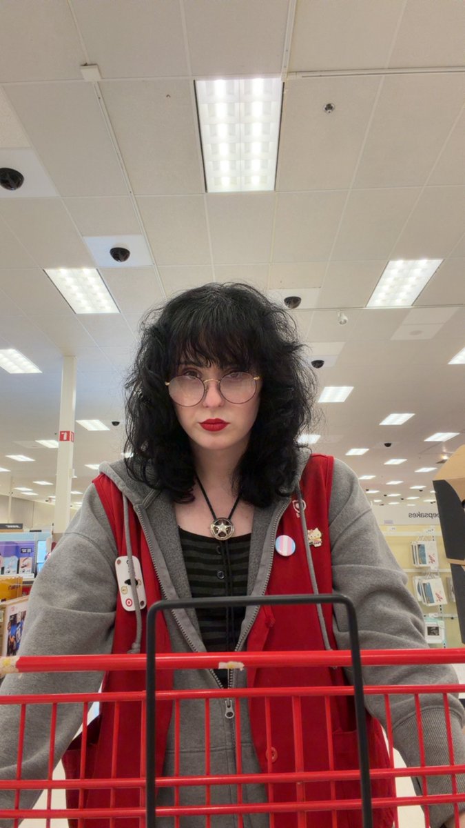 trans woman who is working :/