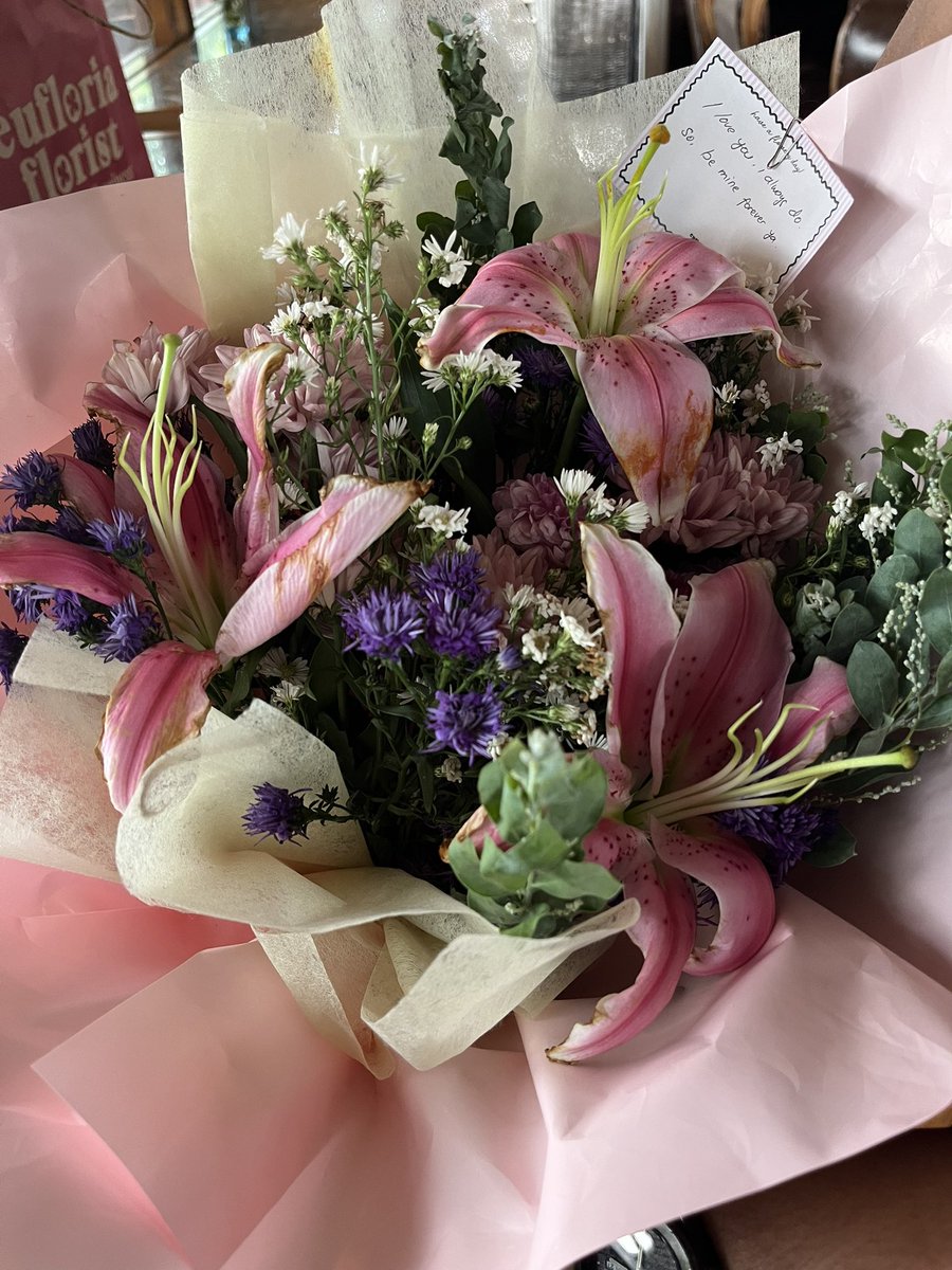 storieaz's tweet image. lilies again n again