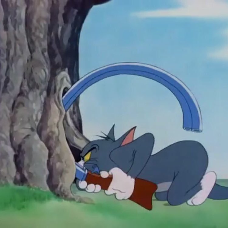 يبي المُلحدين يعززون له واللي عززوا له روافض :