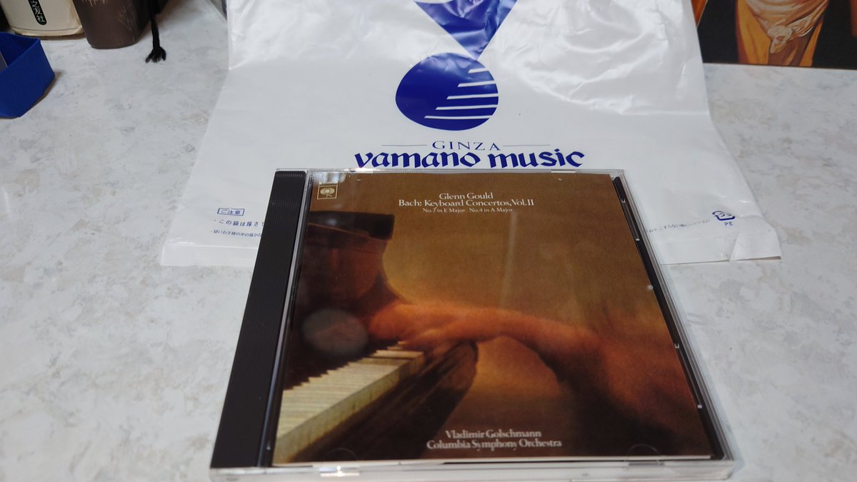 AlltagManias's tweet photo. 銀座山野楽器 川越丸広店まで足を伸ばしてクラシック音楽のCD買いに行ってきたけど、以前よりクラシック音楽の売り場が小さくなっていてショックを受けました😭

前はクラシック音楽の売り場が広く、BrilliantClassic、NAXOSのレーベルが沢山並んでて、本当にコレクション収集に助かっていたのに😭 https://t.co/Na0ahhElU7