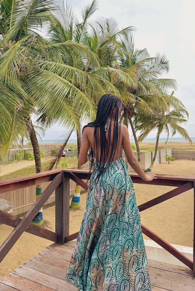 klassikbubu's tweet photo. This dress is everything! https://t.co/mZB5hyG59u