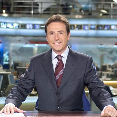 <a href="/elmundoes/">EL MUNDO</a> Y después de esta impactante noticia, pasemos a la información deportiva, para tratar de quitarle hierro al asunto.
x.com/i/status/20060…