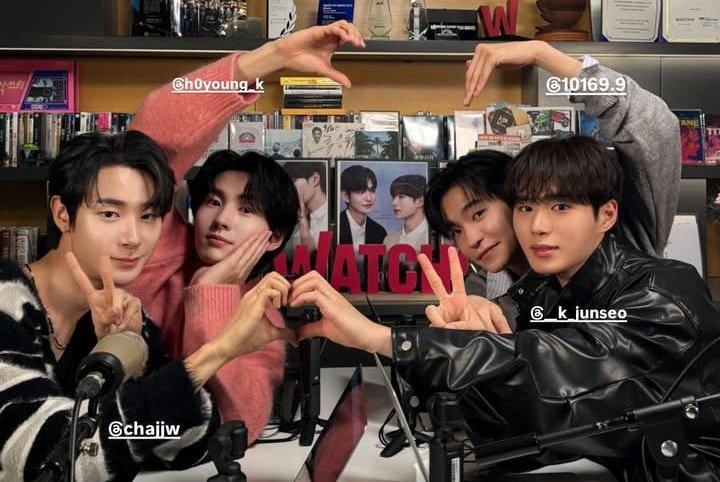 junseoink's tweet image. thank u 2025 for my precious family 🩵