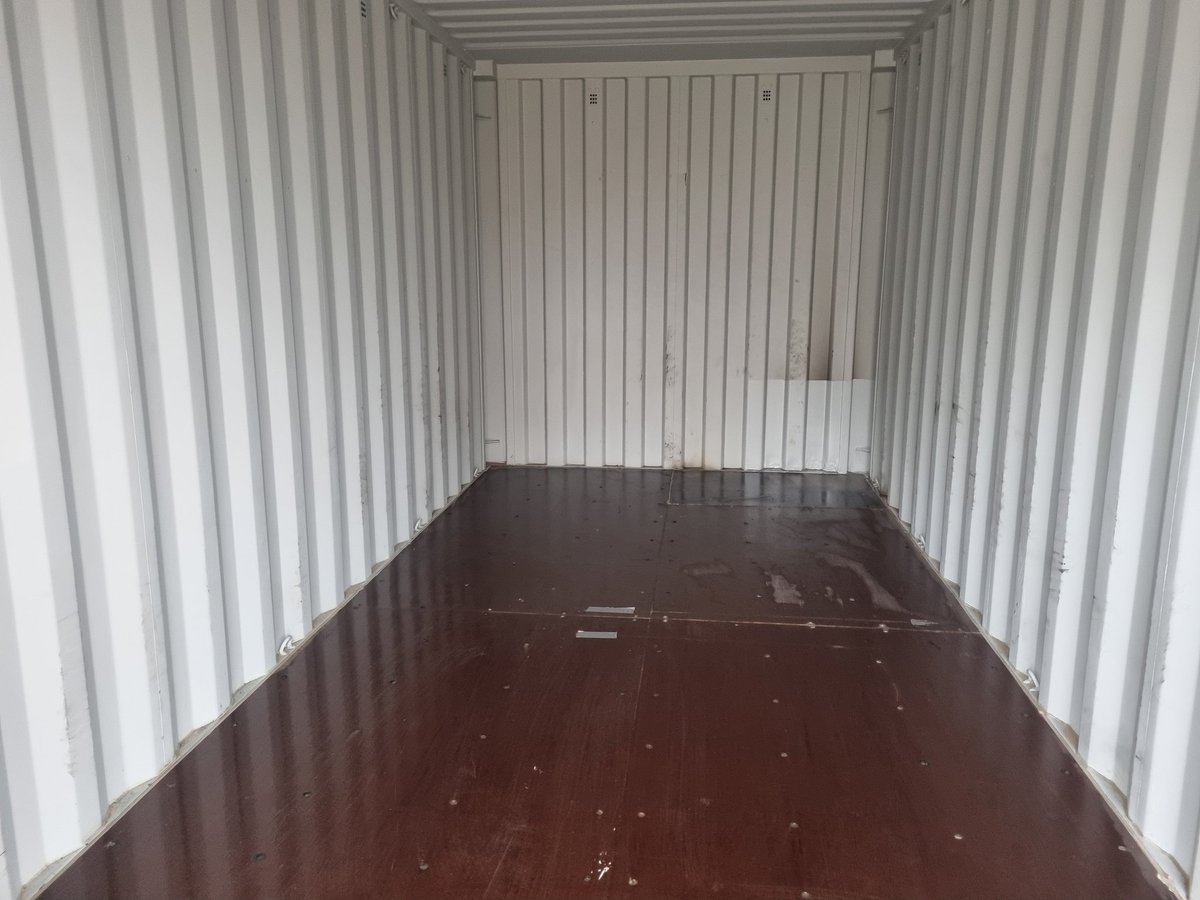NLTransport's tweet photo. Te koop / te huur: nieuwe 20ft zeecontainers one-way, € 1.950,- ex btw zolang de voorraad strekt. Huur vanaf € 75,- tot € 125,- ex per maand. https://t.co/ZhiBF0UIgf