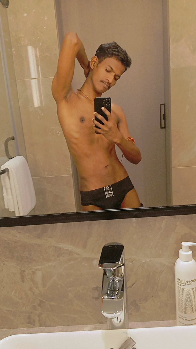 pranxx10's tweet photo. Wanna play? https://t.co/UgMPkxPT4U