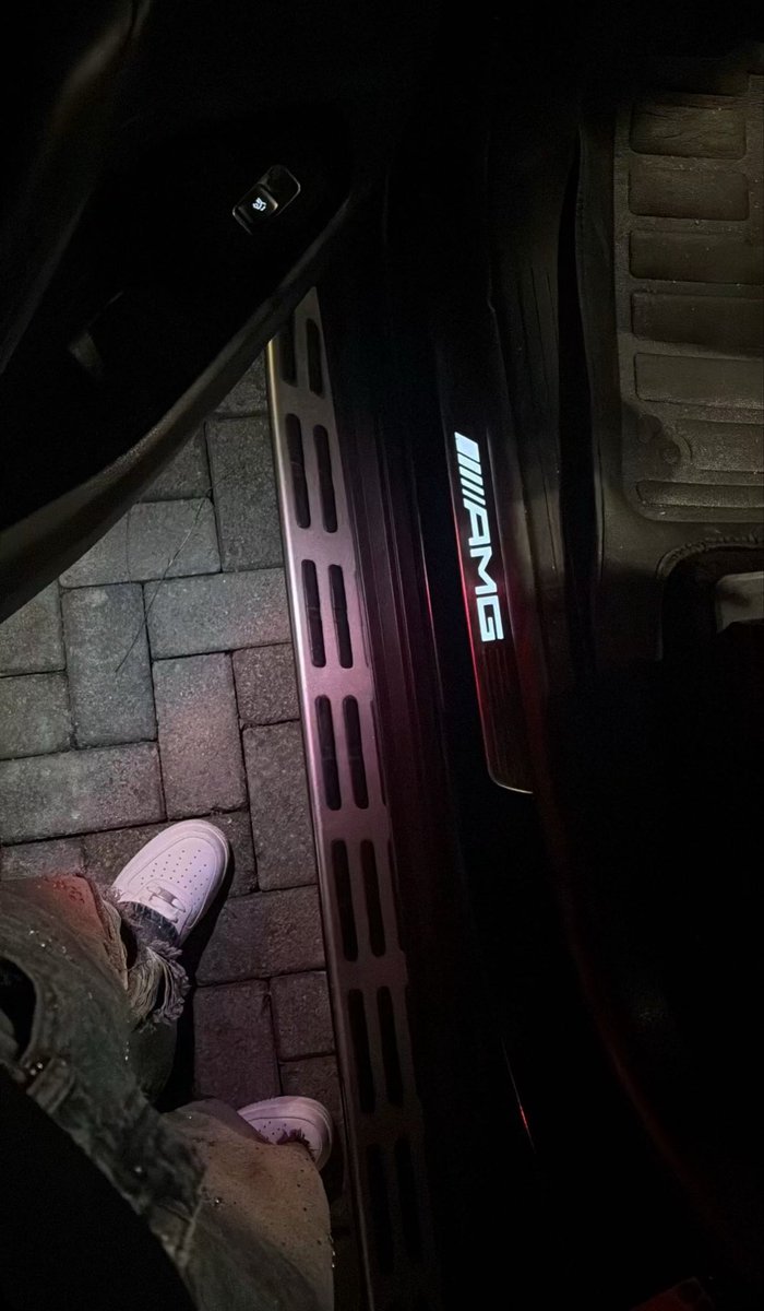 gofyourself tweet media