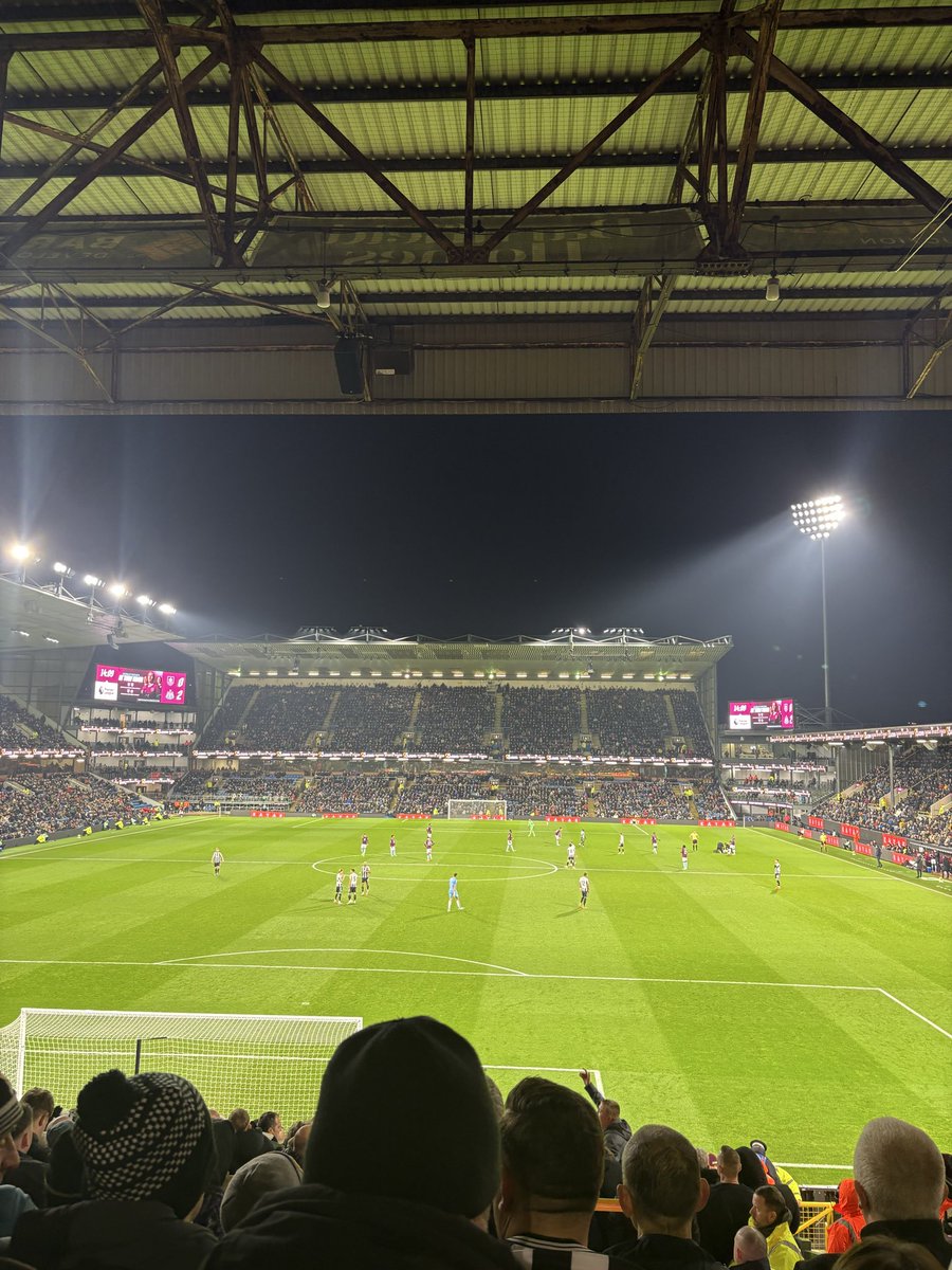 Ethan10ant's tweet photo. Ending 2025 (the best year of our lifetimes) with a win. Howay the lads⚫️⚪️ #NUFC https://t.co/dYGUZHRZOH