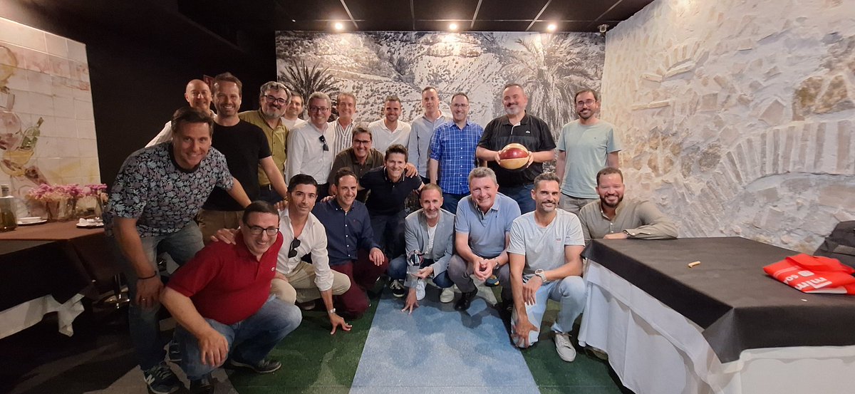 <a href="/josempuertas/">Jose Manuel Puertas</a> Sito está totalmente loco, es una cosa... a final de la temporada pasada hicimos la tertulia tradicional de <a href="/TripleDobleTeam/">Grad4 TripleDoble</a> con él, cena y mucho hablar de baloncesto, salimos todos flipando de lo arriba que apuntaba y pensando en como nos vendía la moto, pero... Sito sabía cosas