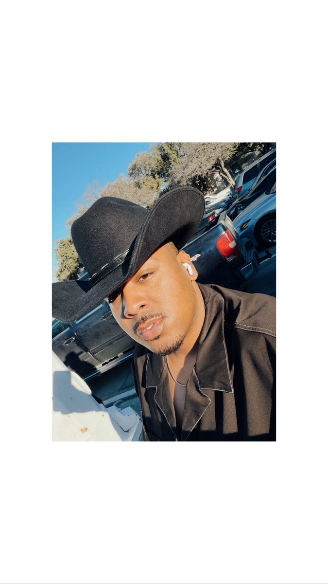 mrcavanaughh's tweet photo. Big DALLAS stallion 🐎#dallas https://t.co/mdMaxznyi9