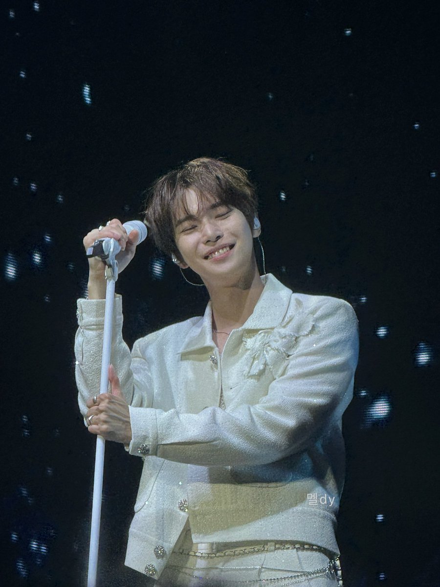 solace_do0's tweet photo. #마음찍은사람······내년엔더많이행복해 https://t.co/ifKioiiF2A