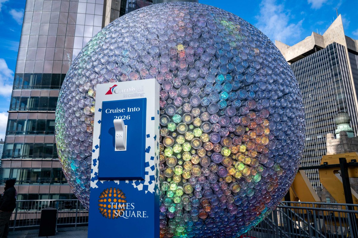 TimesSquareNYC's tweet photo. The 2026 Ball Test was a SUCCESS! 🪩 The Ball WILL drop tomorrow at midnight in #TimesSquare thanks to @CarnivalCruise ✨

#NewYearsEve #NewYearsEveBall #BallDrop #TimesSquareBall https://t.co/cGWjAUz0n6