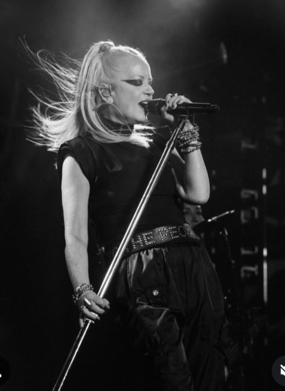 She still rocks!!!💚