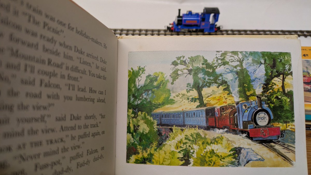 mikenarrowgauge's tweet photo. @PECOstreamline @NarrowGaugeWrld @RoyalMail @BachmannEurope @TalyllynRailway @CorrisRailway @railssheffield Having a #narrowgauge #Talyllyn #Corris #TTTE moment appreciating Sir Handel / Sir Haydn from @TalyllynRailway @CorrisRailway

In the original stories 'Falcon' was blue and had a curved cab.

The @bachmanntrains loco has the modern #Talyllyn cab. And surely Sir Handel is red? https://t.co/9HNfKWC3RW