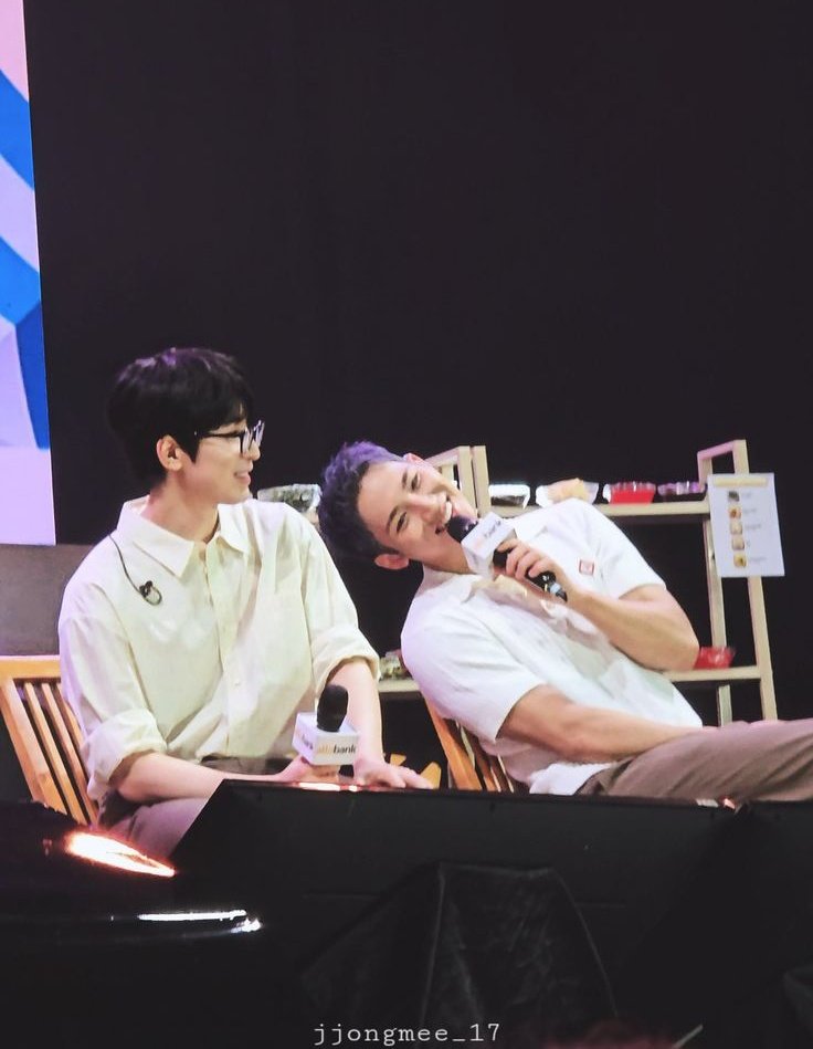 byminwon's tweet photo. thankyou 2025 💚💜 https://t.co/TPg1A43OWt