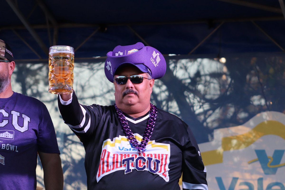 Valero Alamo Bowl tweet media