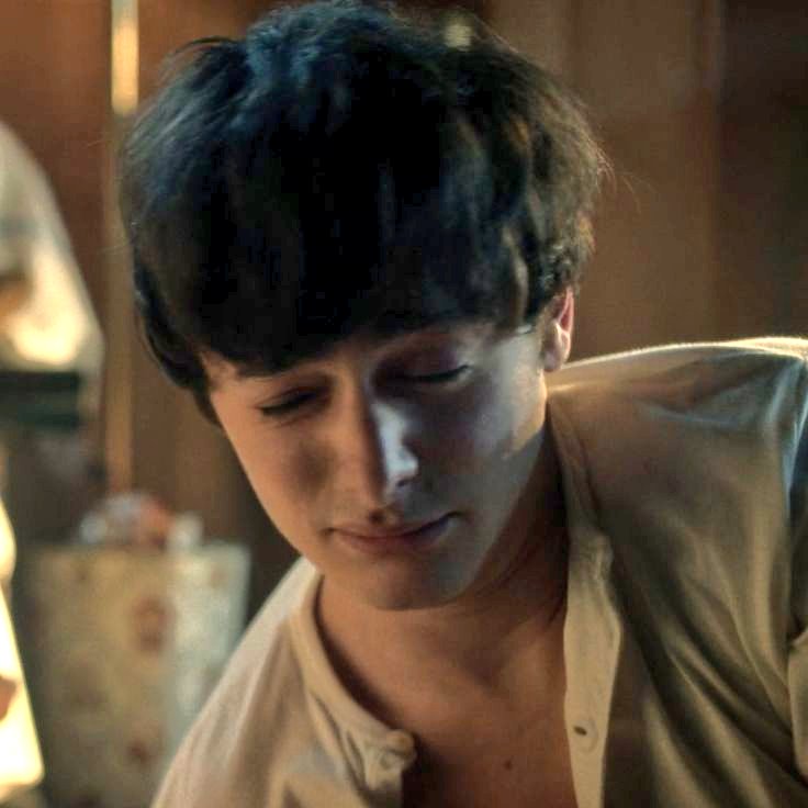 𝔼𝕤𝕚𝕕𝕪 tweet media