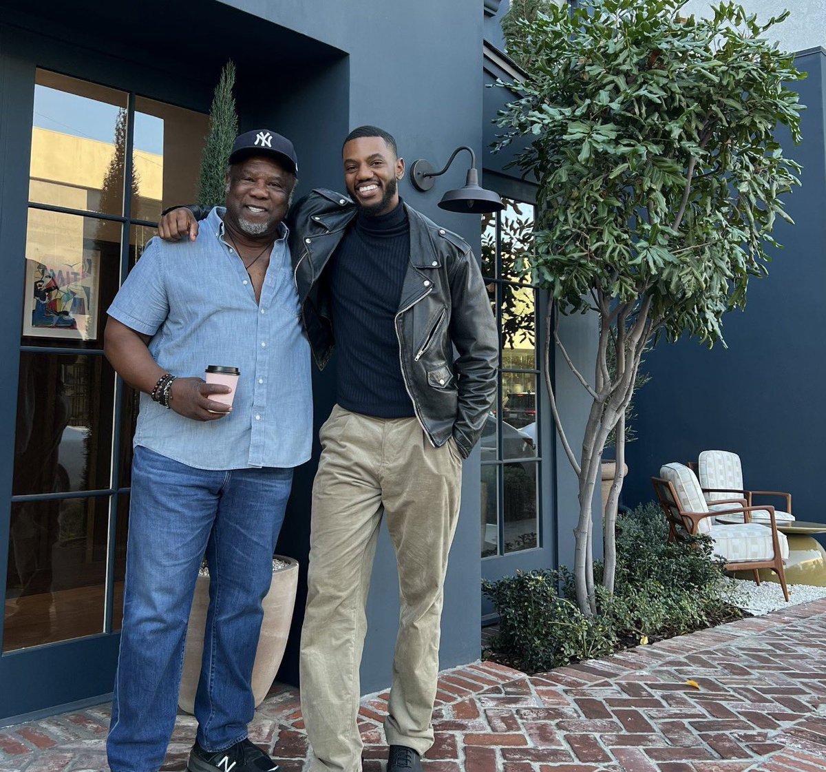 JermzCrawford's tweet image. This one hurts. Rest in Peace, @IsiahWhitlockJr . When I didn’t see a place for myself in this industry, you encouraged me to keep acting and not quit. Thank you 💙🕊️