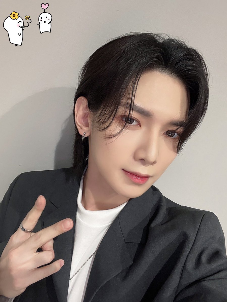 yeosang pics in my phone tweet media