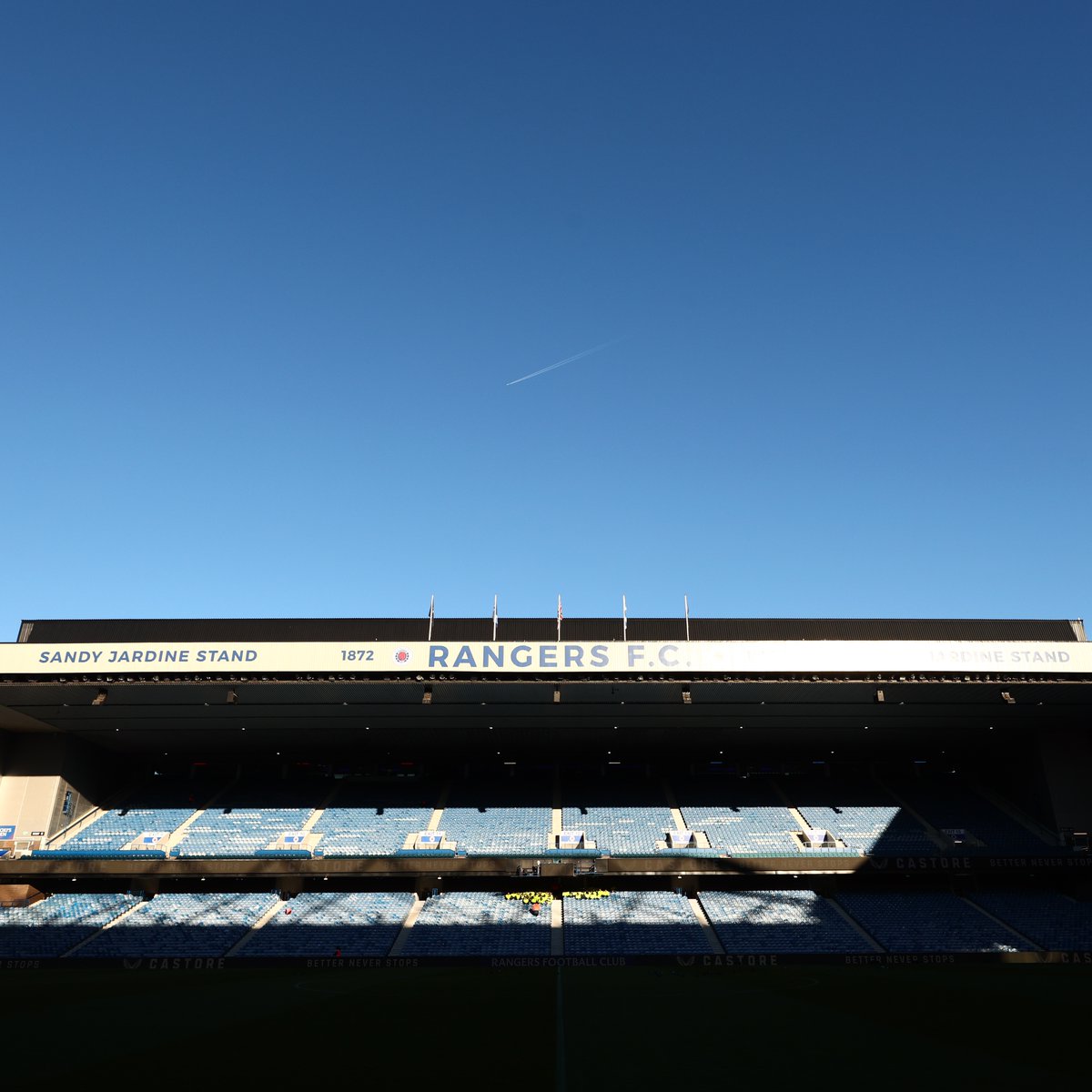 Rangers Hall of Famer, Sandy Jardine was born on this day in 1948.

Today, we remember him and his outstanding contribution to Rangers Football Club, a true Rangers legend.

Gone but never forgotten.