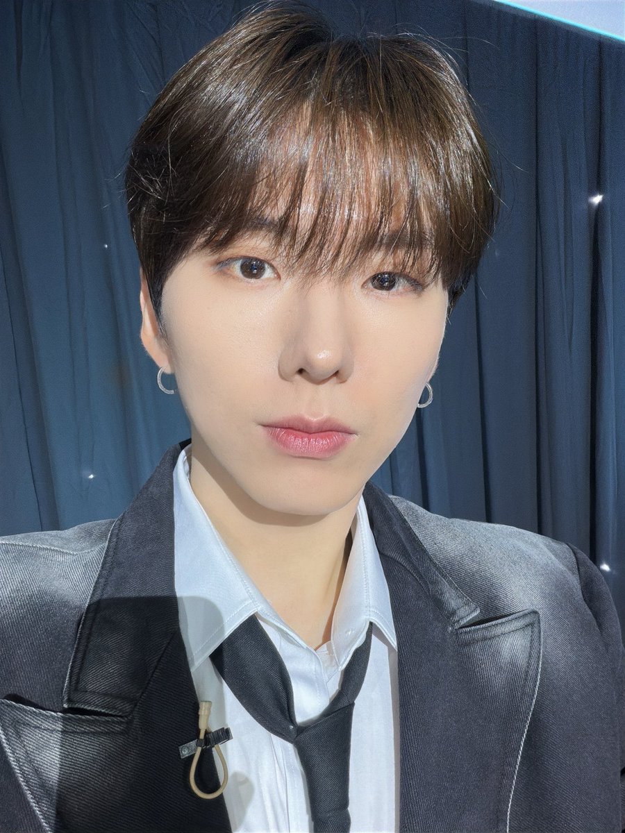 OfficialMONSTAX's tweet photo. 베일드뮤지션 마지막입니다!
그동안 심사위원인 저를 응원해주신 몬베베들 너무 고맙구 출연자분들 너무 수고 많으셨습니당~! #기현 https://t.co/e7O7m07i8V