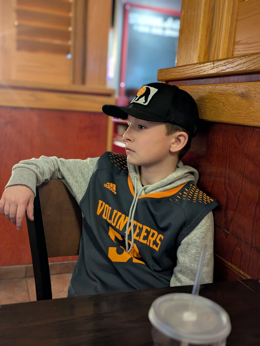 Dinner with this kid. Enjoying the slower pace of Xmas break and watching some 🍊🏈 #GBO #govols #dadlife