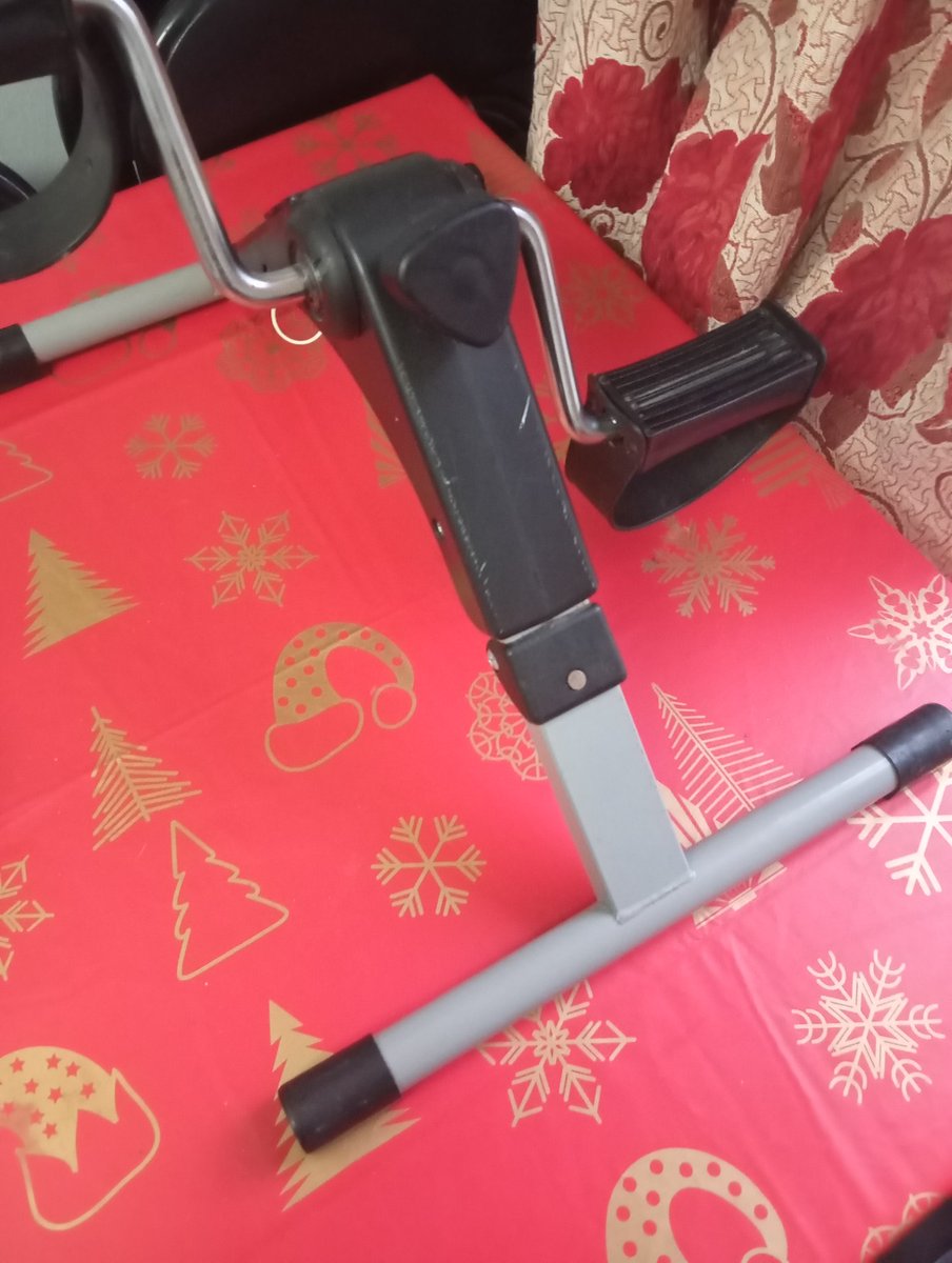 rockenaty's tweet image. Me ayudan a compartir 🙏 Pedalera $18.000 funciona impecable 🚴 Entrego en Metro Moneda o Parque Almagro #bici #pedalera #gym #gymlife #rehabilitacion #ejercicios