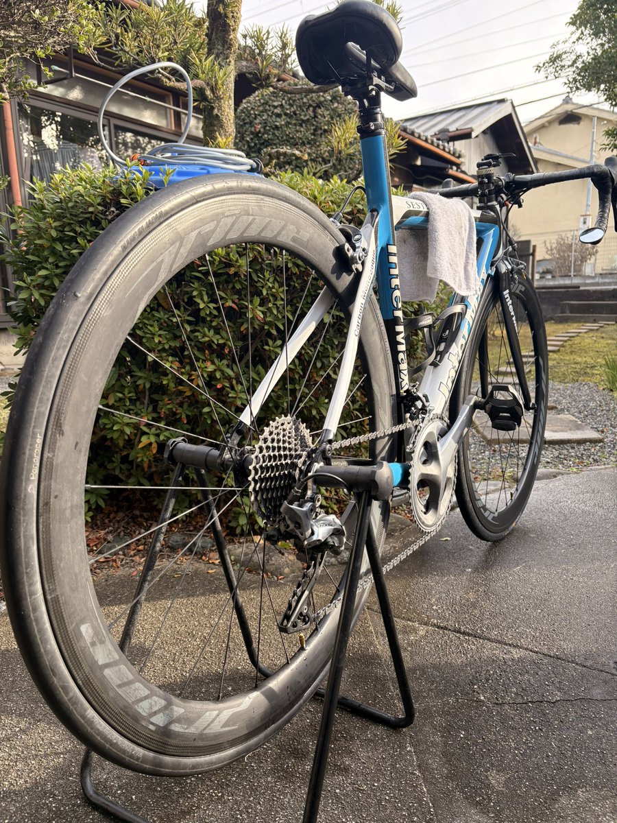 100Xgrand's tweet photo. 洗車完了🫡
あとは乾いたらオイル塗布!
今年も1年ありがとうセストリ君🚴
来年もいっぱい走ろう✨
#InterMax
#SESTRIERE https://t.co/kV7hSdcMZM