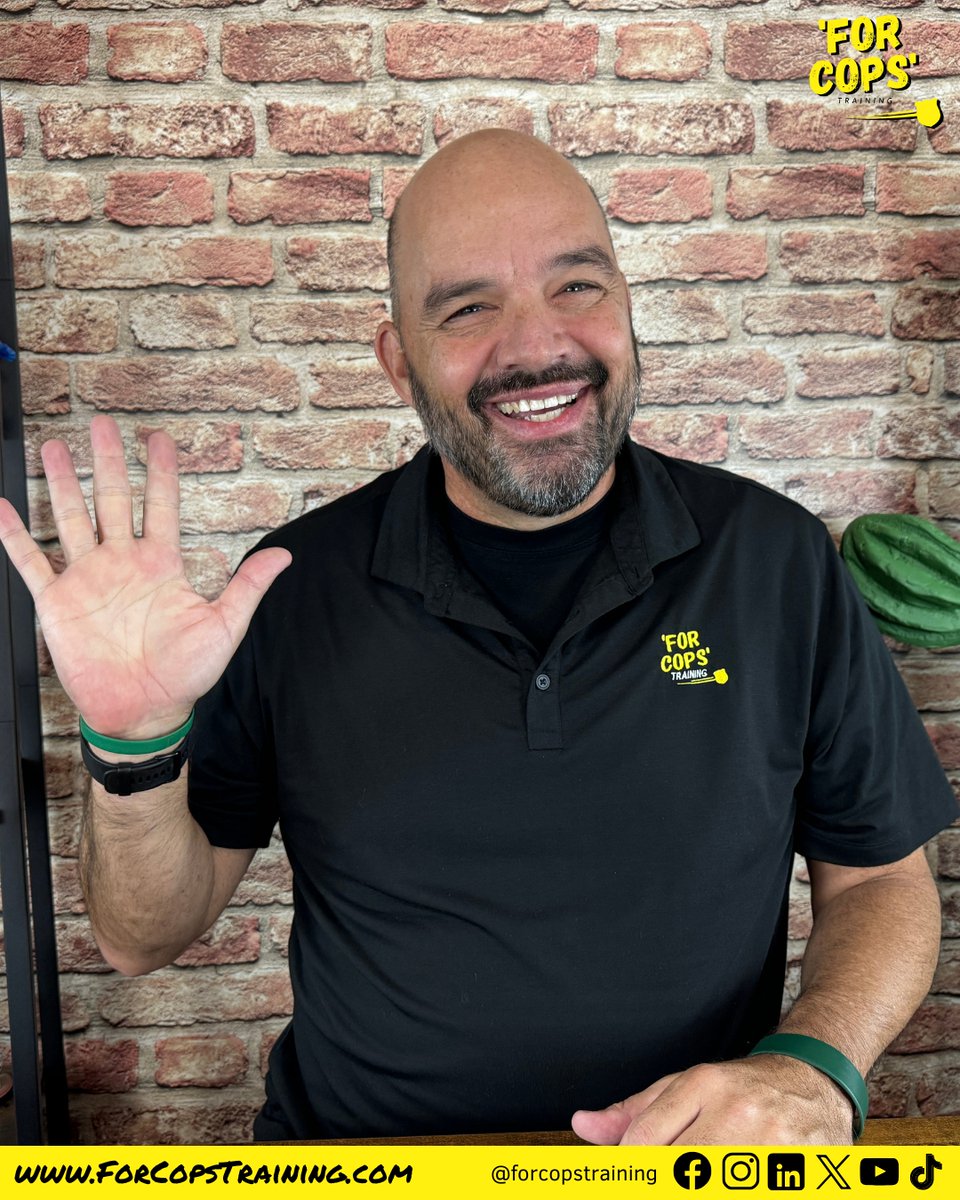 ForCopsTraining's tweet image. Let me be the first to welcome you back into the office after your Holiday and New Year break!  👋

I know you'll have a million things to get to here in 2026... 💯

But always remember... 👇

I'll be cheering you on throughout the year and am just a message away if you need…