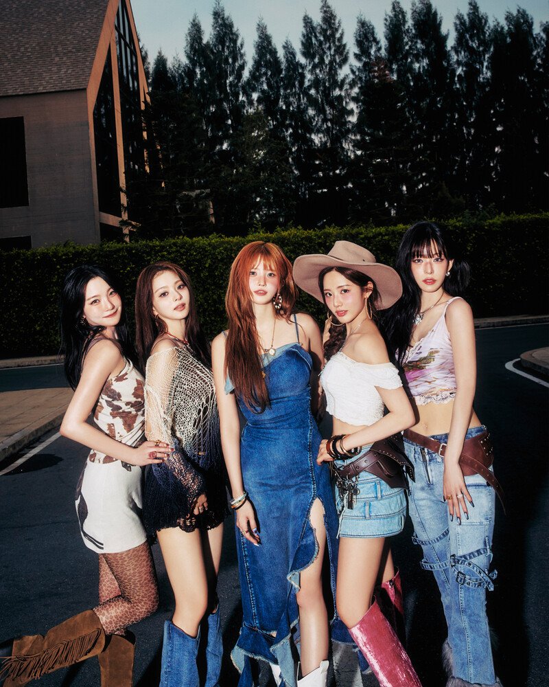 kchartsmaster's tweet photo. 🏆 BEST K-POP SONGS OF 2025:

#28 fromis_9 - LIKE YOU BETTER https://t.co/ArtOYcWCV7