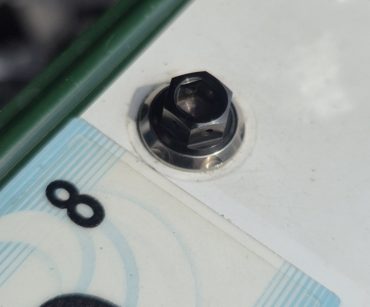 チタンがいいで(´∀`)