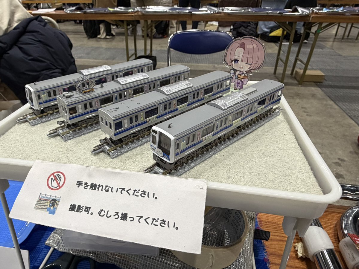 Crew_Compart's tweet photo. みなさまおはようございます☀️既に設営が完了しております。『西2す-10a』でみなさまのお越しをお待ちしております！
#c107 #鉄道島 https://t.co/W4TrQYtTnq