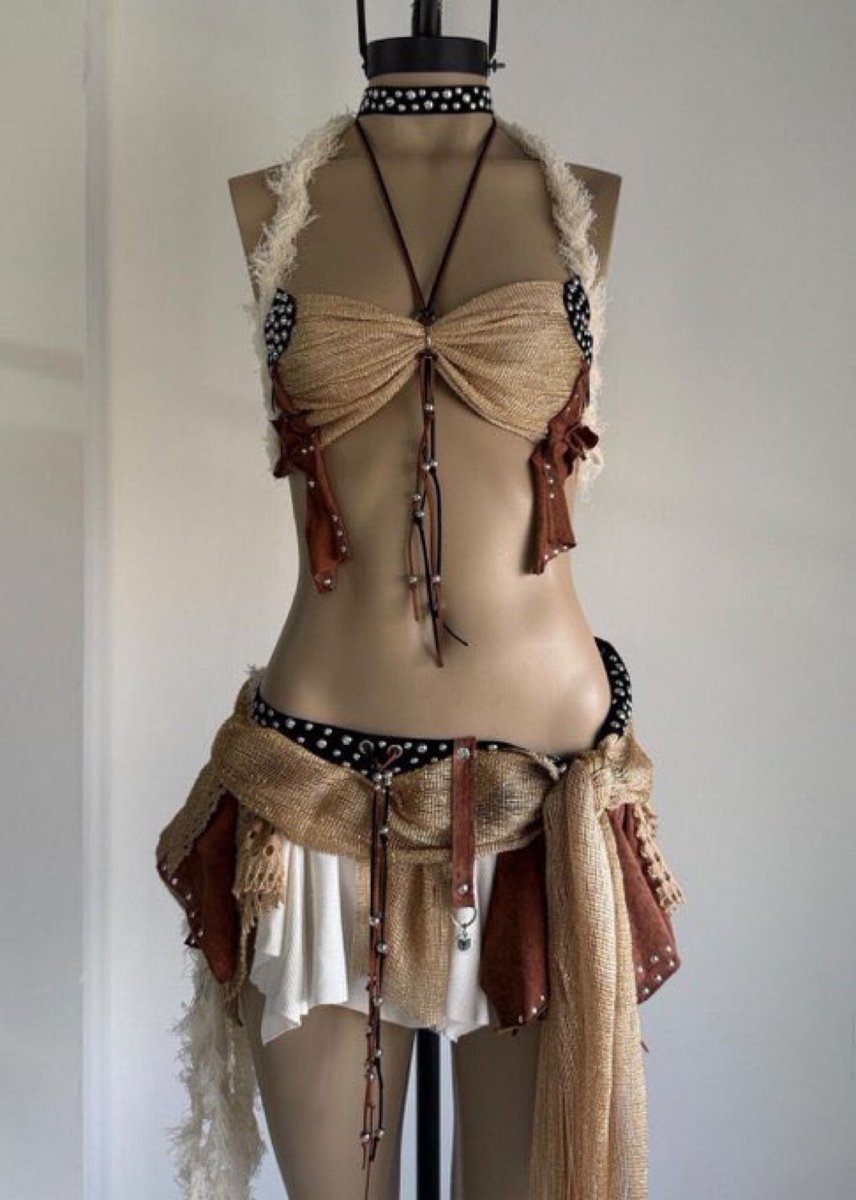 só tem uma wrestler que iria servir nessa gear