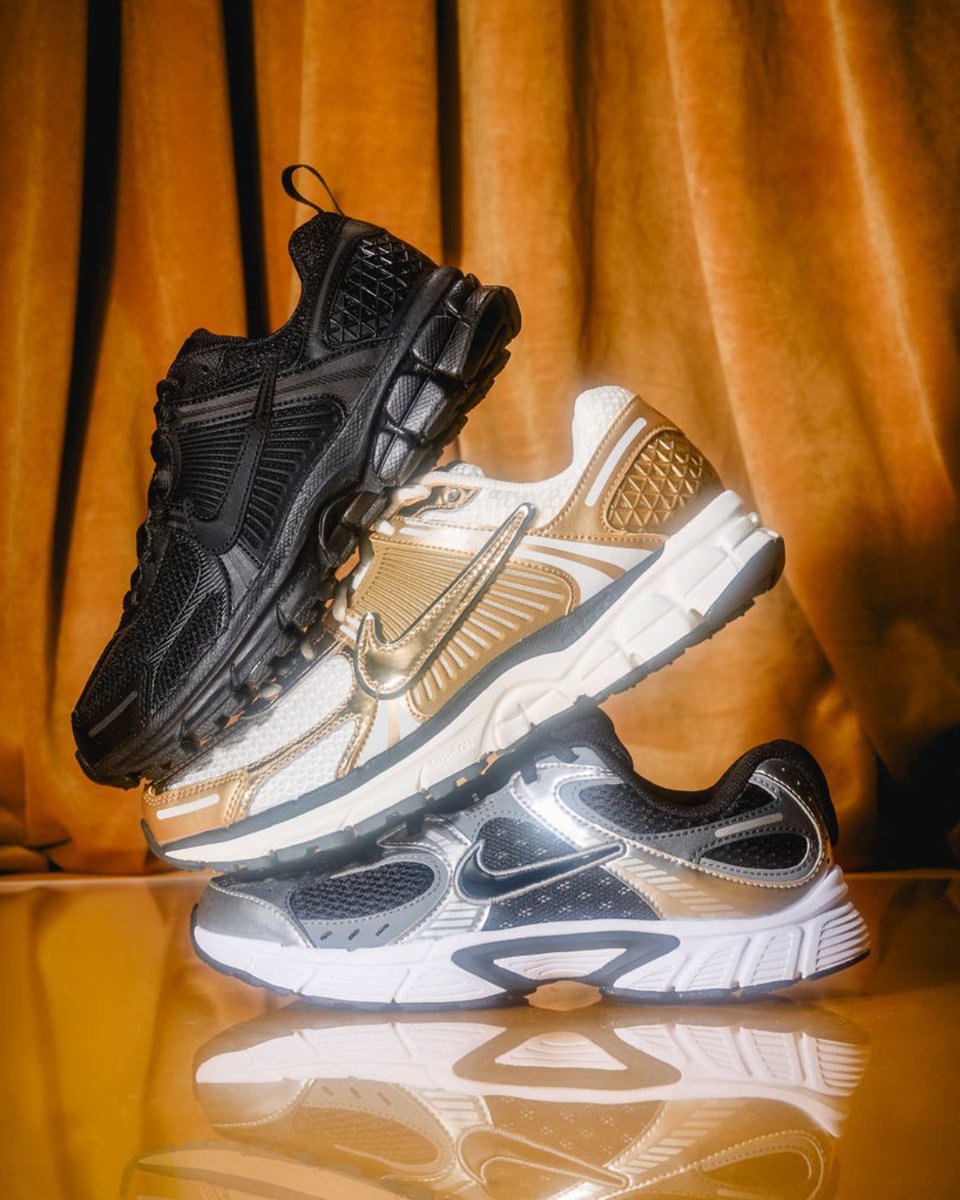 footlocker's tweet image. Tackle the new year with a rotation fit for your goals. 🥂 

Designed for comfort and all day style, these styles are built for everything headed your way. Available in-store and online at Foot Locker.
spr.ly/6012Cu5aE