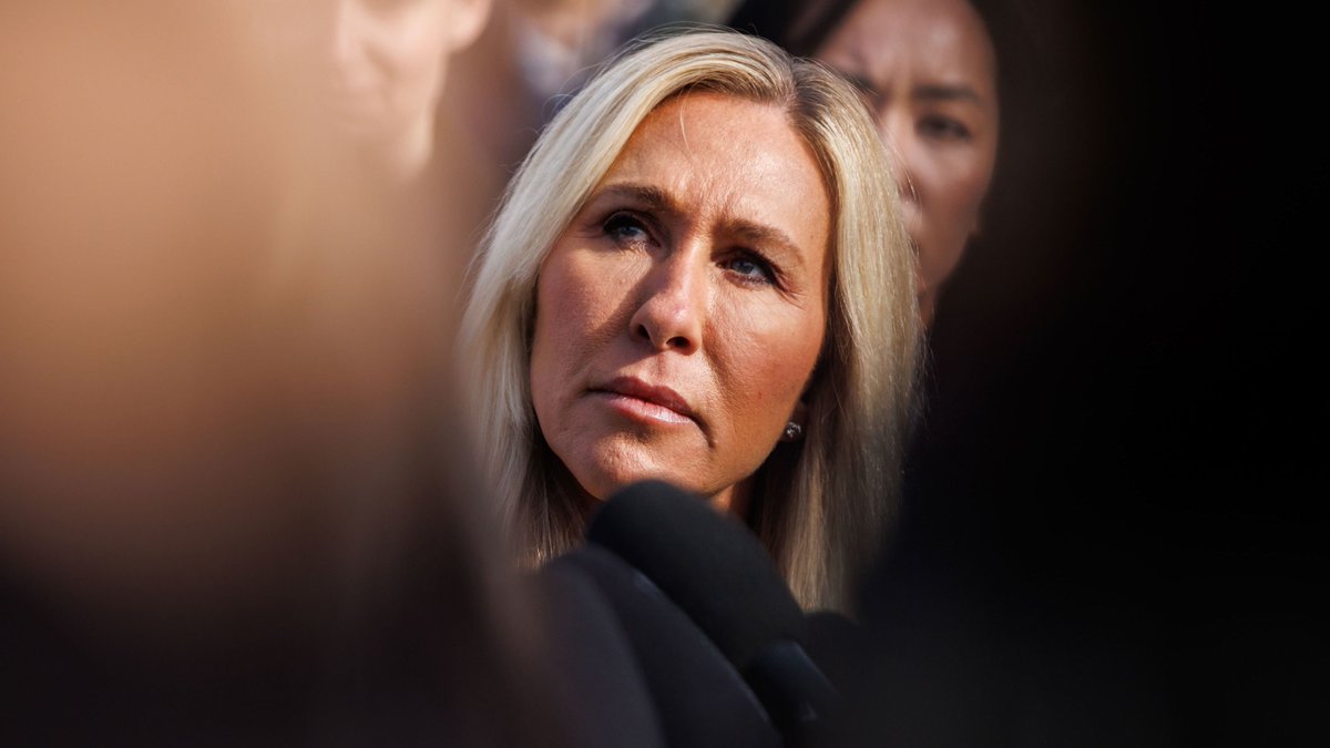 jacksonhinklle's tweet image. 🚨🇺🇸 BREAKING: Majorie Taylor Greene calls for a national TAX STRIKE.