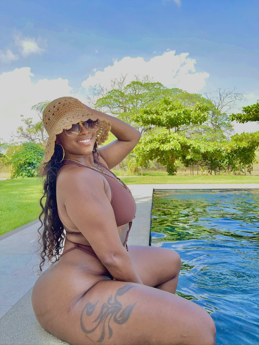 20s vs 30s 
I promise y’all will love your 30s more than you’re 20s