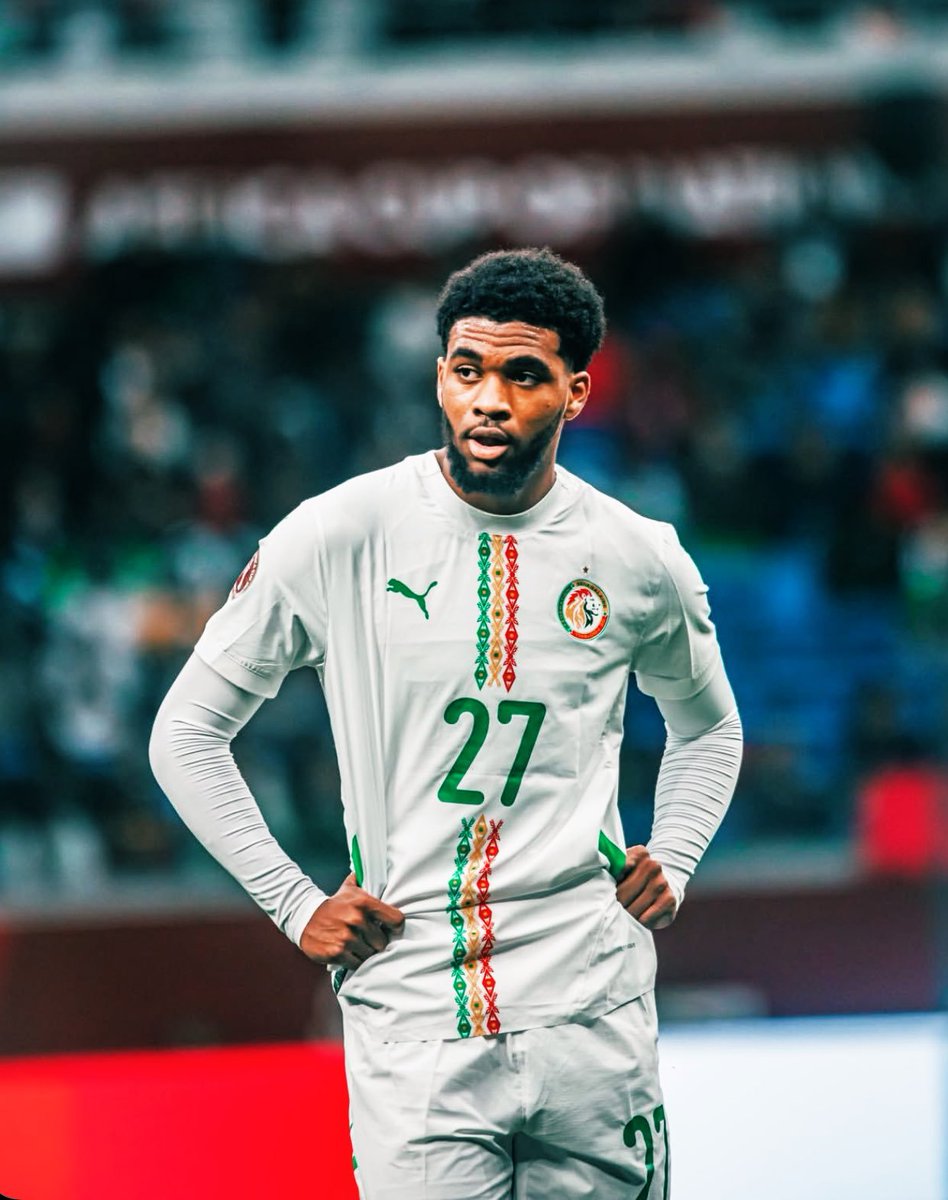 Papisco97's tweet photo. #Sénégal 🇸🇳 Rekkk!
Très belle entrée de notre joyaux I.Mbaye.
Focus sur les 1/8. https://t.co/WayPM0g8Gm
