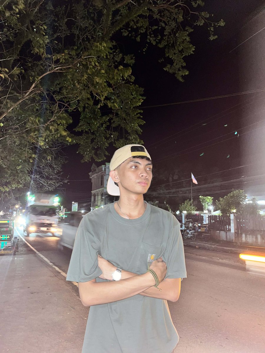 cycho__'s tweet photo. Night vibe https://t.co/5Tc8dmc3Bt