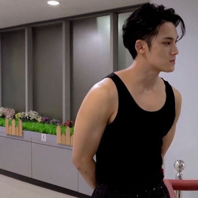 Verniizx's tweet image. 🖤