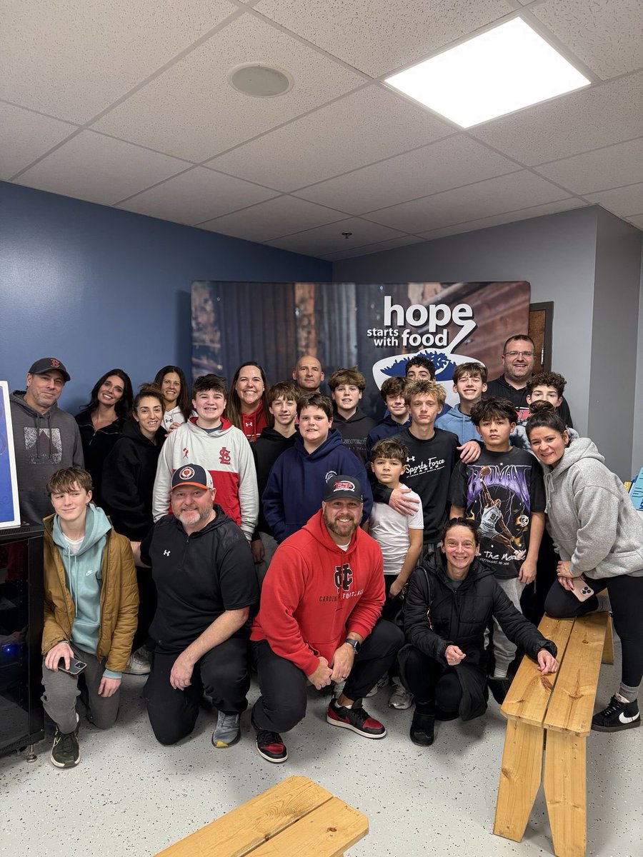 TaddGibby24's tweet photo. The ESP 2031 Nationals &amp; ESP 2030 Red + a couple of other ESP siblings all part of a great team outing at Naperville’s Feed My Starving Children #ESPTrained #ESPFamily #ESPGivingBack #ESP2031s #ESP2030s #CommunityImpact #CommunityMatters https://t.co/vQRIo9aAvS