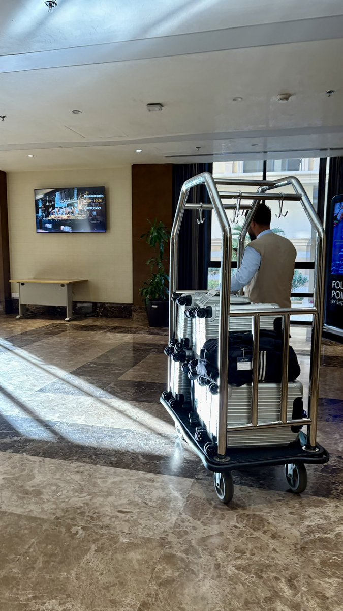 5hatn's tweet image. عشوائيات حرفيااااا