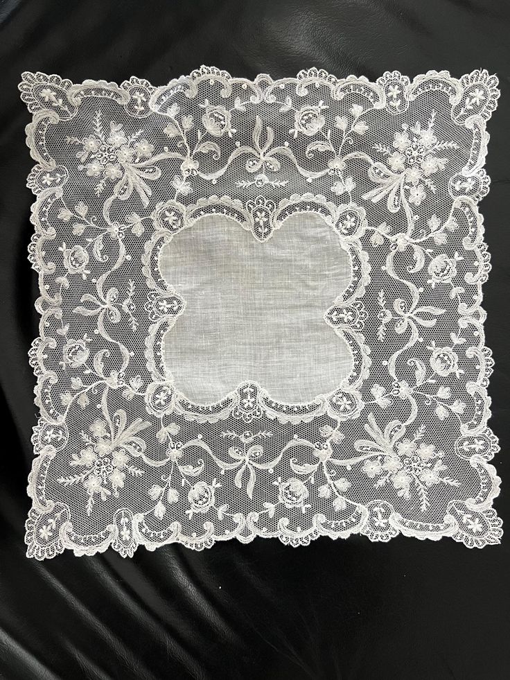 eternable's tweet image. open.spotify.com/track/0AE7F5zI…