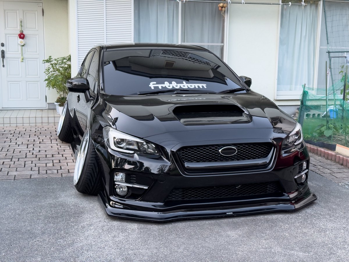 Ran___WRX's tweet photo. 2025年もお世話になりましたぁぁぁぁ！！

ほとんど乗らずに放置しちゃったけど2026年の目標は

【車検を取る事・リメイクする事・いっぱい乗ること】でございます！

引き続き人間とは仲良くしてください🙇‍♂️
それでは良いお年を！ https://t.co/yyI0uAUyHj