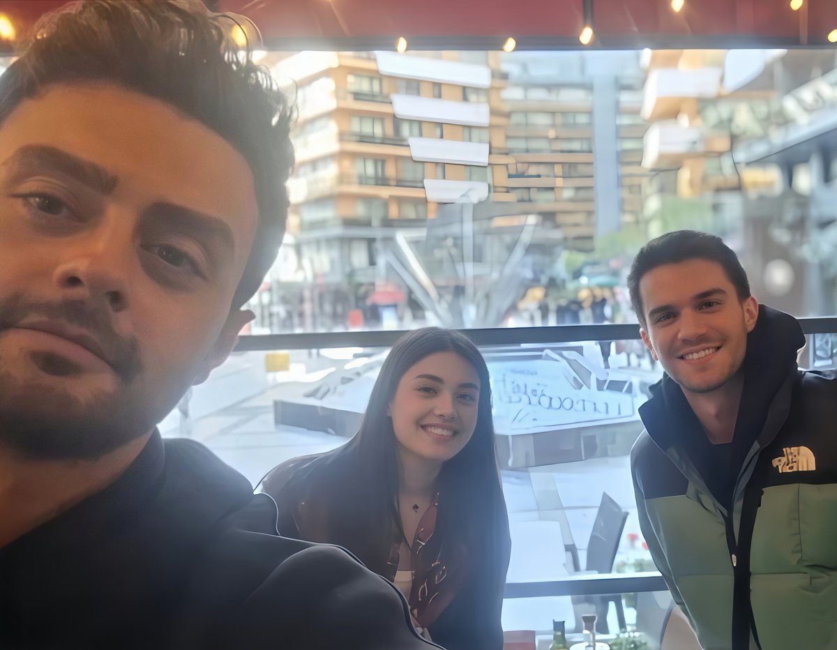 Vay be, benim çocuklarım Steve’le tatile gidiyormuş! Üçünüzün de çok güzel vakit geçirmesini diliyorum, benim tatlı üçlüm ❤❤