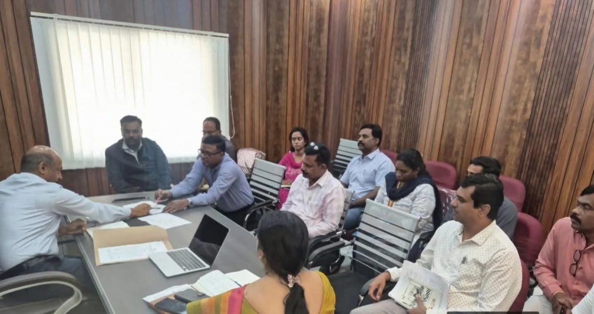 GBA_office's tweet photo. 🏗️ DEVELOPMENT INSPECTION | BECC

An inspection and review meeting was conducted by the Commissioner, BECC, Shri D. S. Ramesh, to assess land acquisition of Railway property (Sy. No. 58, Sadaramangala Village) for the formation of an 18.0 m wide RMP Road connecting Hoodi–Kumbena Agrahara Road (via Sadaramangala) near Hoodi Railway Station.

🔹 Discussions focused on the Railway line and BMTC bus depot falling within the proposed road alignment and the requirement for shifting/relocation.

🔁 Land Exchange Proposal:
A three-way land exchange involving BECC, BMTC, and Indian Railways was deliberated to facilitate infrastructure development.

👥 The meeting was attended by Additional Commissioner (Development) Shri Lokhande Snehal Sudhakar, Additional Commissioner (Revenue) Smt. Prajna Ammambala, Chief Engineer Shri Lokesh, Executive Engineers, and officials from South Western Railways and BMTC.

#GreaterBengaluruAuthority #eastcitycorporation 
#InfrastructureDevelopment #RMPRoad #LandAcquisition #Hoodi #UrbanPlanning